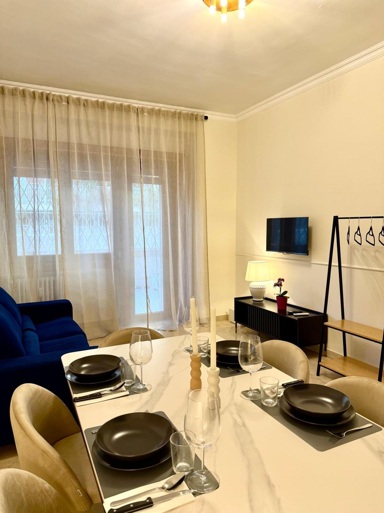 Apartment Sarhome Rom