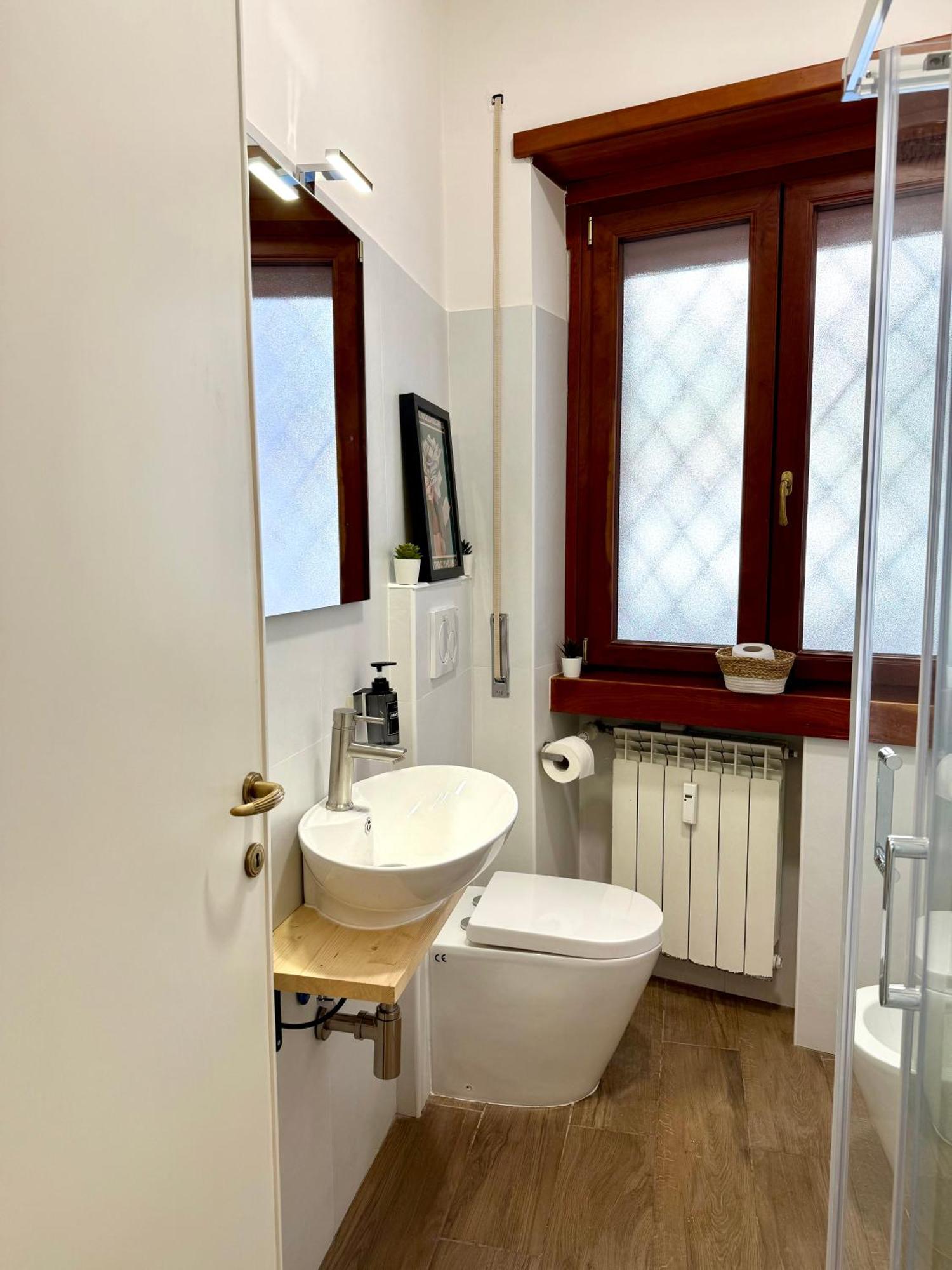 Apartment Sarhome Rom